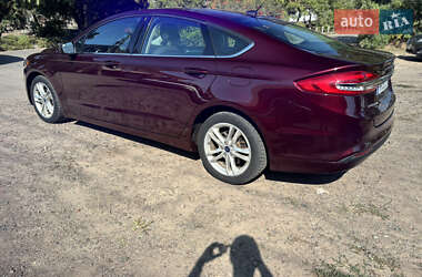 Седан Ford Fusion 2018 в 