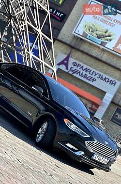 Седан Ford Fusion 2017 в 