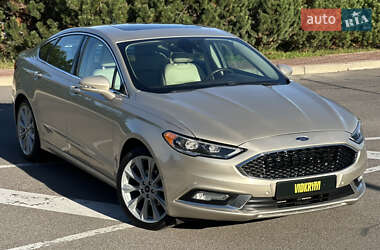 Седан Ford Fusion 2016 в 