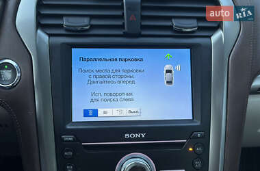 Седан Ford Fusion 2016 в 