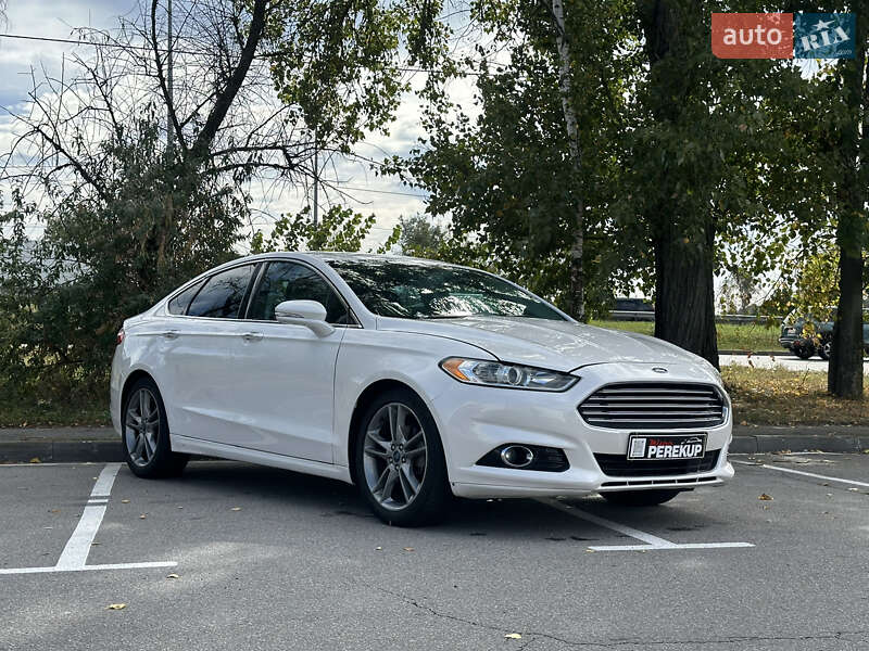 Седан Ford Fusion 2013 в Києві