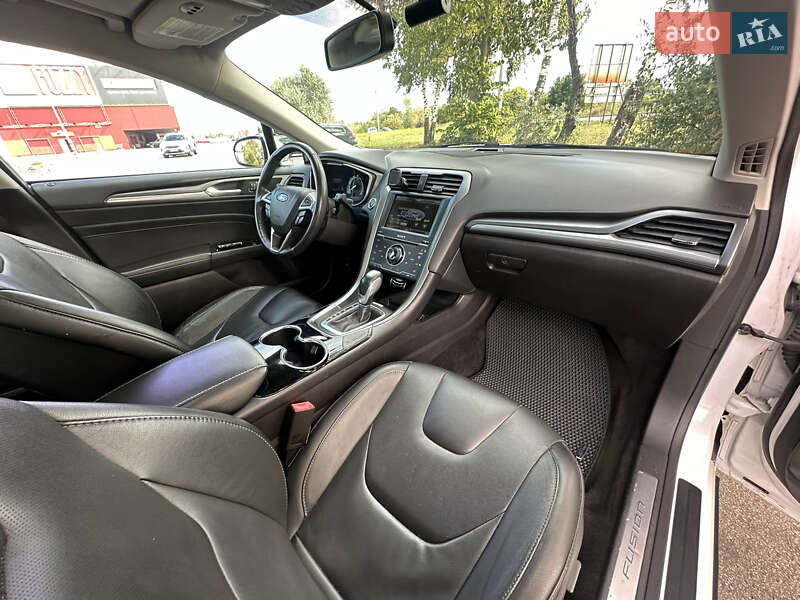 Седан Ford Fusion 2013 в Києві