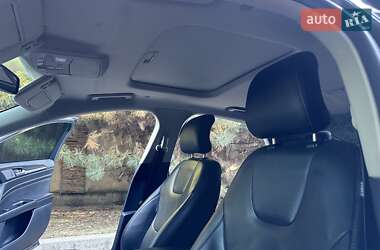 Седан Ford Fusion 2019 в 