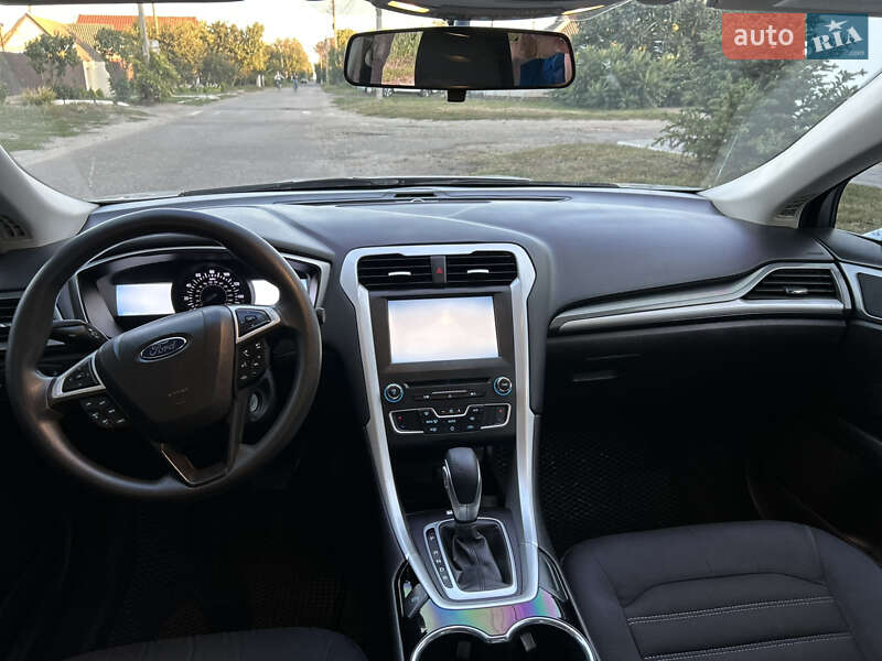 Седан Ford Fusion 2015 в Краснограде фото 10 Седан Ford Fusion 2015 в Краснограде