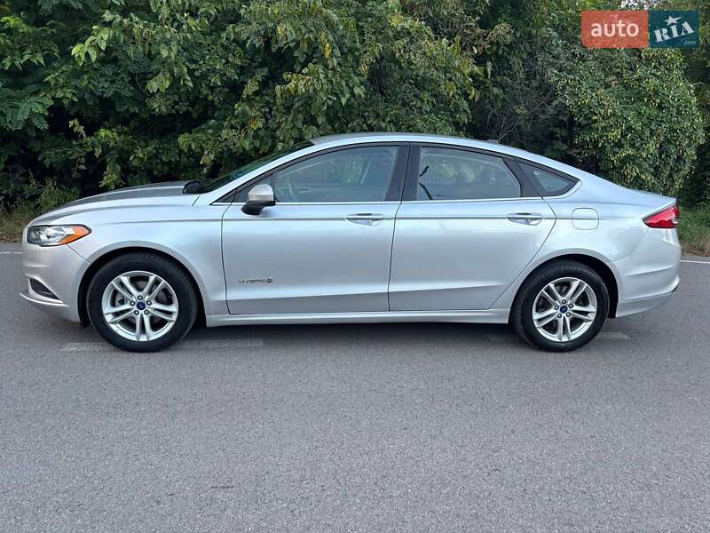 Седан Ford Fusion 2017 в Киеве фото 9 Седан Ford Fusion 2017 в Киеве