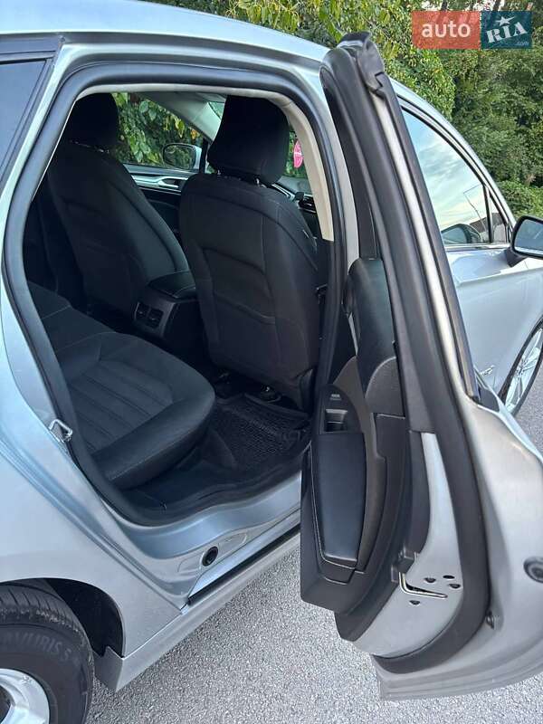 Седан Ford Fusion 2017 в Киеве фото 12 Седан Ford Fusion 2017 в Киеве