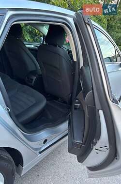 Седан Ford Fusion 2017 в 