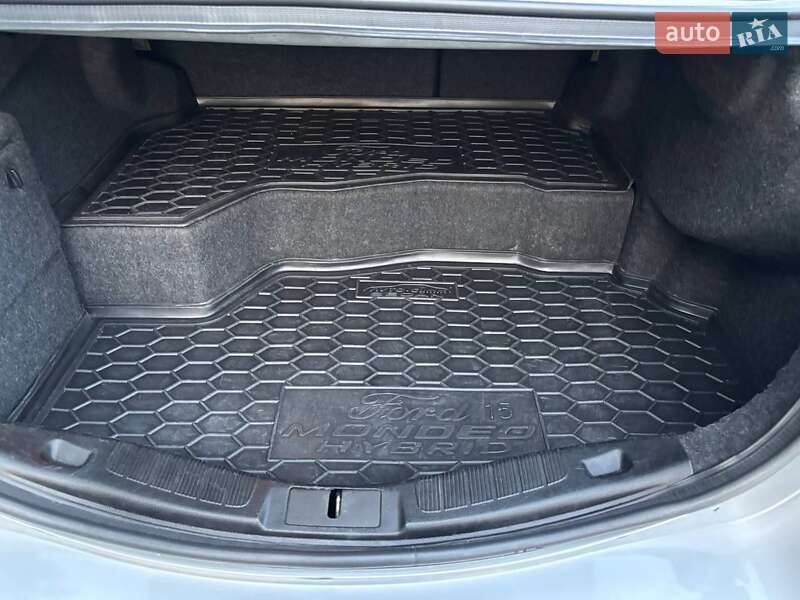 Седан Ford Fusion 2017 в Киеве фото 16 Седан Ford Fusion 2017 в Киеве