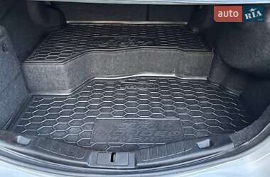 Седан Ford Fusion 2017 в 