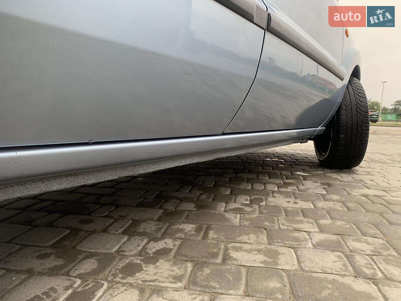 Хэтчбек Ford Fusion 2004 в Борщеве