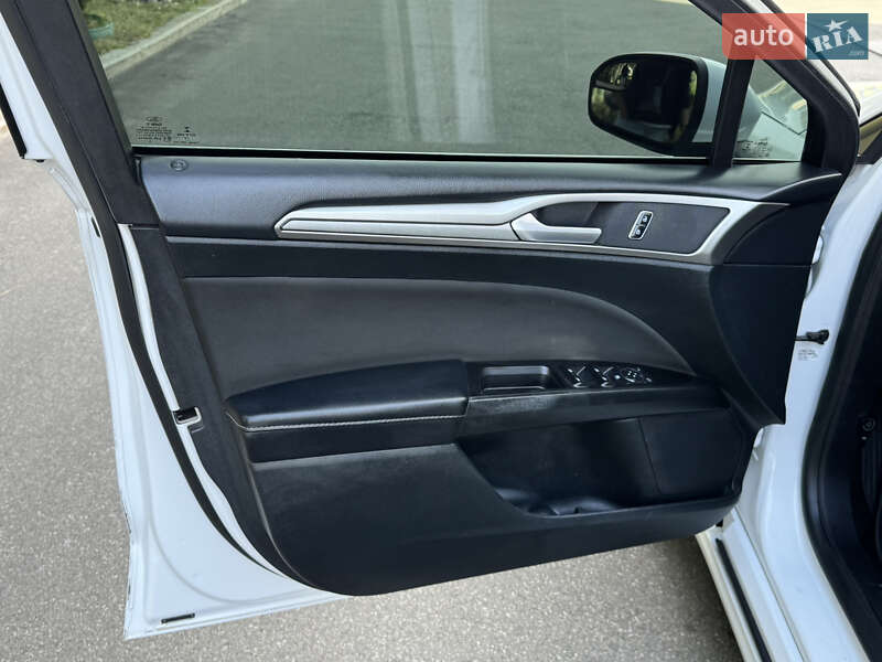 Седан Ford Fusion 2016 в Киеве