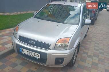 Хетчбек Ford Fusion 2011 в 