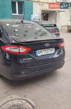 Седан Ford Fusion 2016 в 