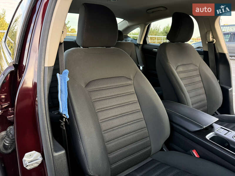 Седан Ford Fusion 2016 в Киеве фото 18 Седан Ford Fusion 2016 в Киеве