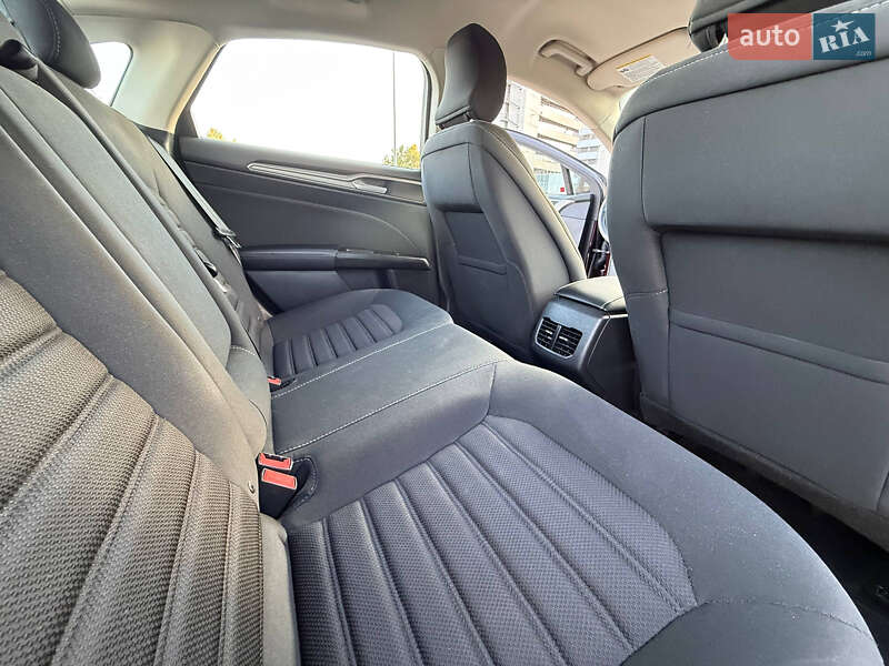 Седан Ford Fusion 2016 в Киеве фото 22 Седан Ford Fusion 2016 в Киеве
