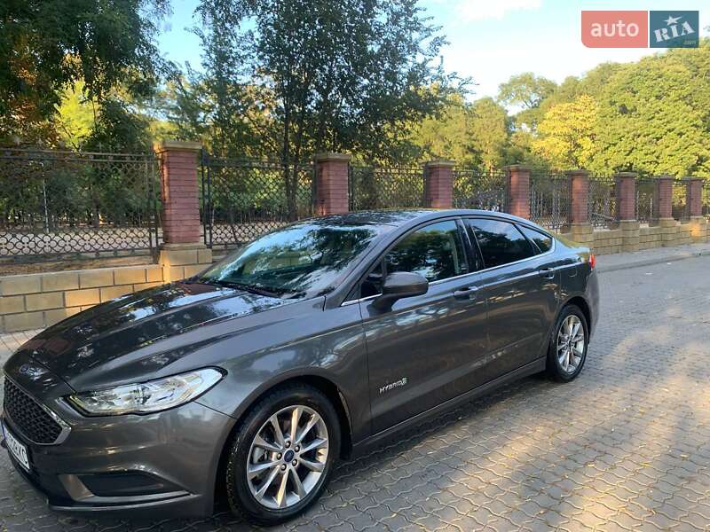 Седан Ford Fusion 2017 в Одесі