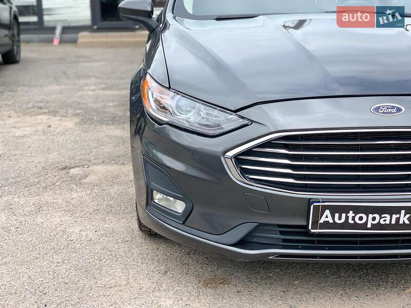 Седан Ford Fusion 2018 в Виннице