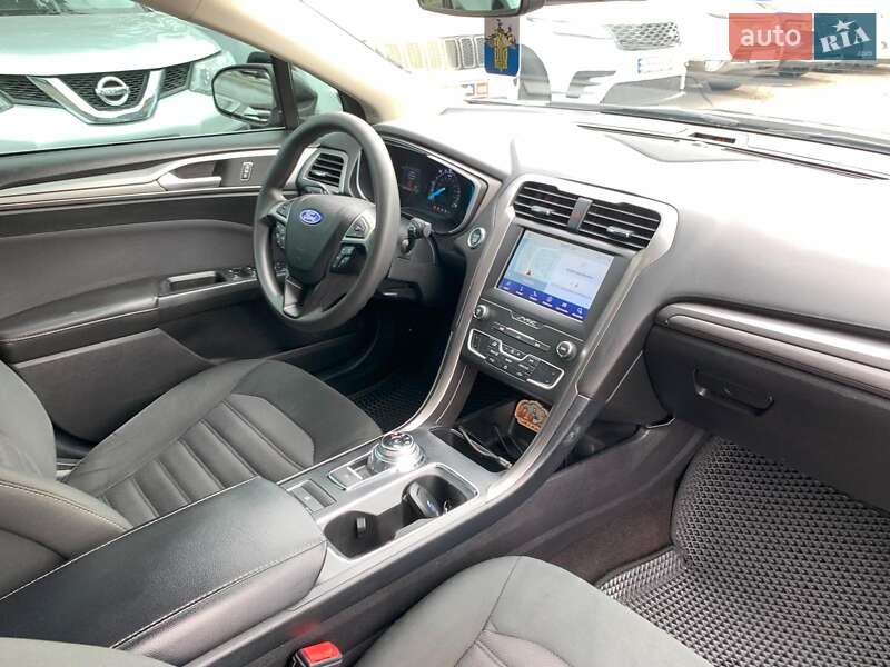 Седан Ford Fusion 2018 в Виннице