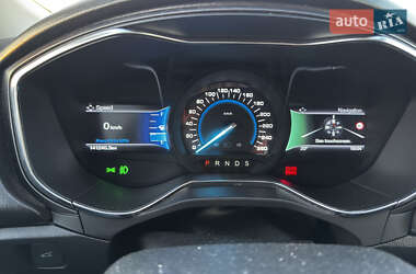 Седан Ford Fusion 2017 в 
