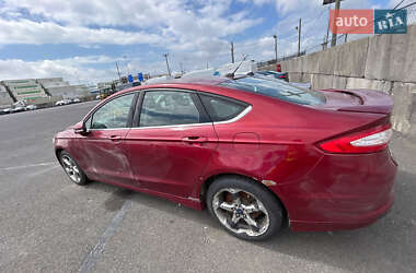 Седан Ford Fusion 2014 в 