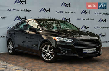 Седан Ford Fusion 2015 в 