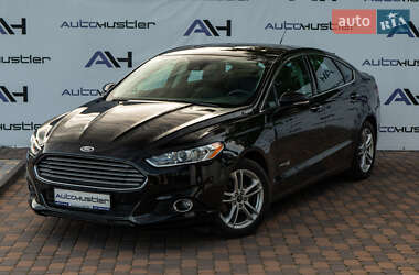Седан Ford Fusion 2015 в 
