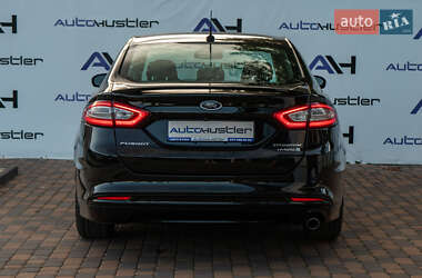 Седан Ford Fusion 2015 в 