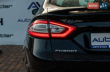 Седан Ford Fusion 2015 в 