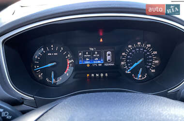 Седан Ford Fusion 2015 в 