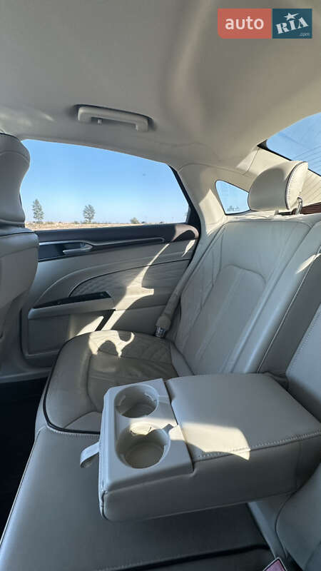 Седан Ford Fusion 2017 в Черкасах
