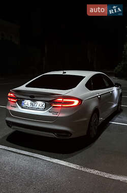 Седан Ford Fusion 2017 в 