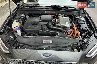 Седан Ford Fusion 2019 в 