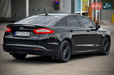 Седан Ford Fusion 2013 в 