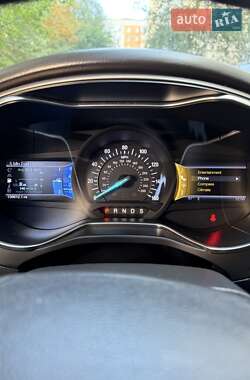 Седан Ford Fusion 2013 в 