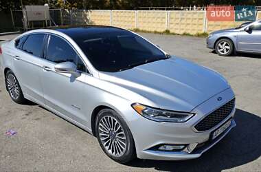 Седан Ford Fusion 2017 в 