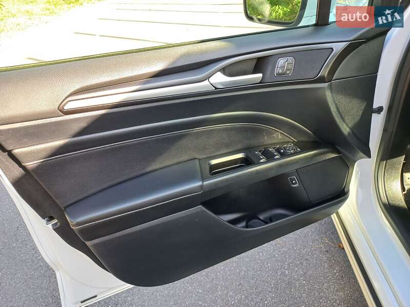 Седан Ford Fusion 2019 в Киеве