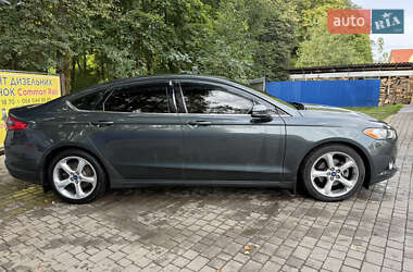 Седан Ford Fusion 2014 в 