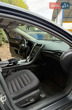 Седан Ford Fusion 2014 в 