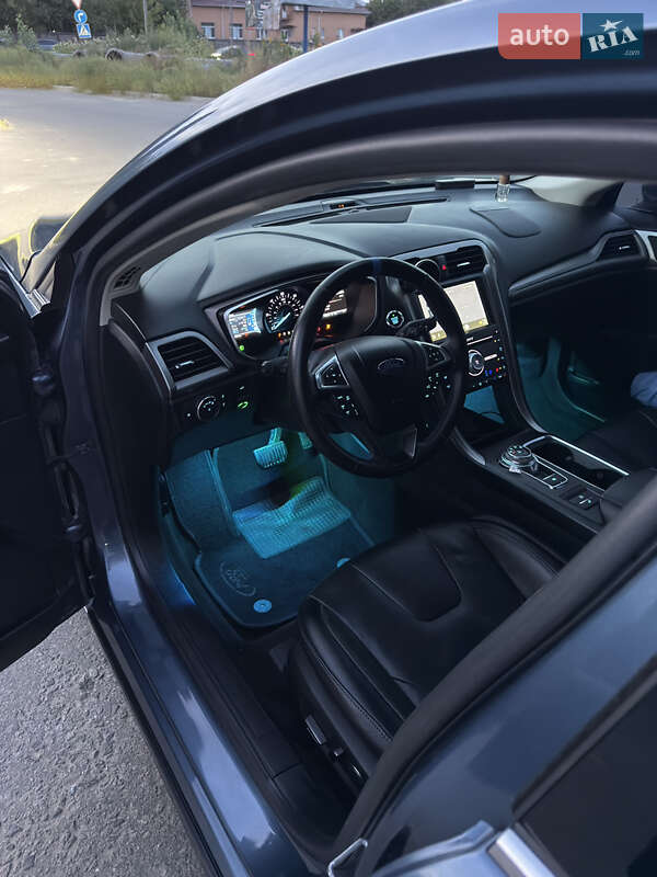 Седан Ford Fusion 2018 в Киеве фото 8 Седан Ford Fusion 2018 в Киеве