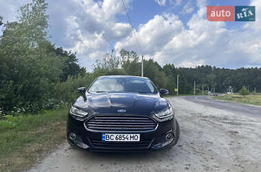 Седан Ford Fusion 2016 в Львове