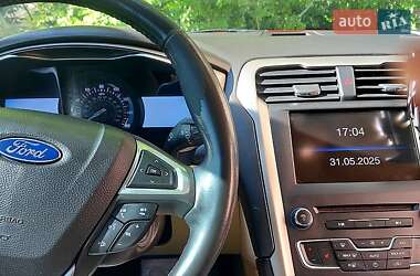 Седан Ford Fusion 2016 в 