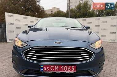 Седан Ford Fusion 2019 в 