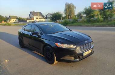 Седан Ford Fusion 2015 в 