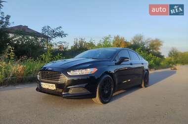 Седан Ford Fusion 2015 в 
