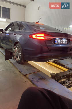 Седан Ford Fusion 2018 в 