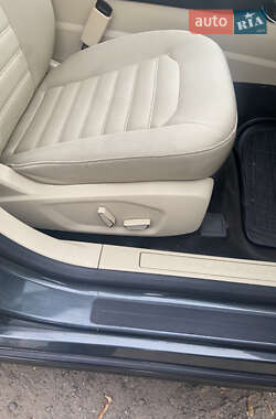 Седан Ford Fusion 2015 в 