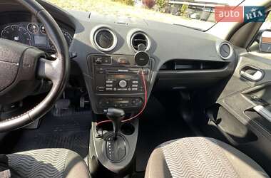 Хетчбек Ford Fusion 2008 в 