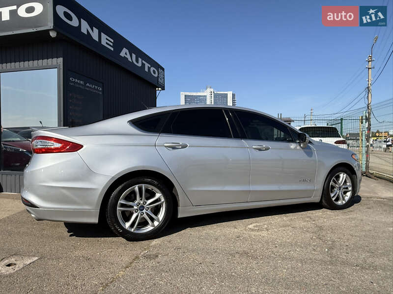 Седан Ford Fusion 2016 в Киеве