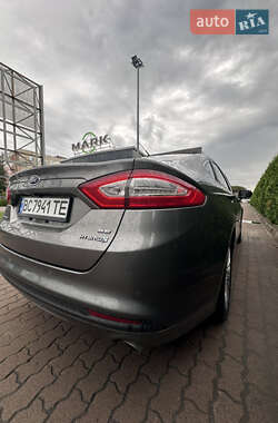 Седан Ford Fusion 2013 в Львове