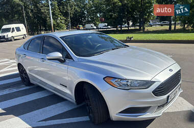 Седан Ford Fusion 2017 в 